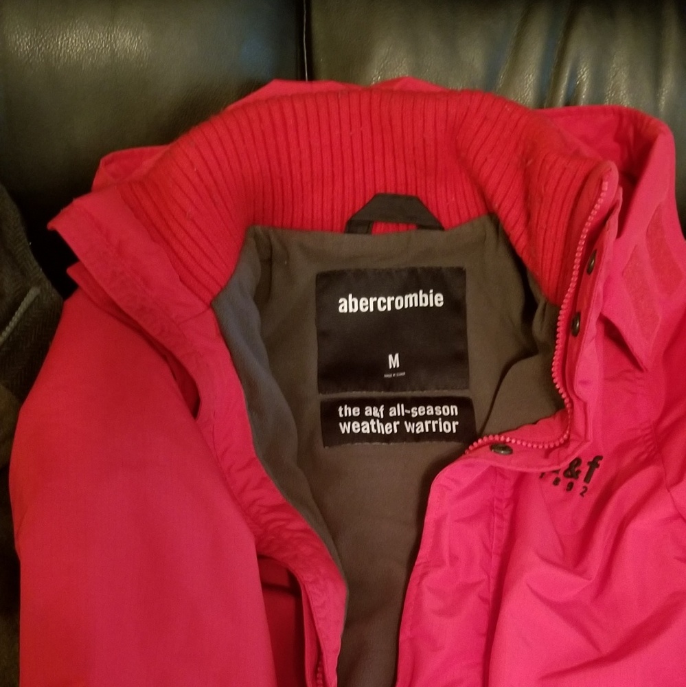 Boys size med (8)FALL JACKETS BARELY WORNE